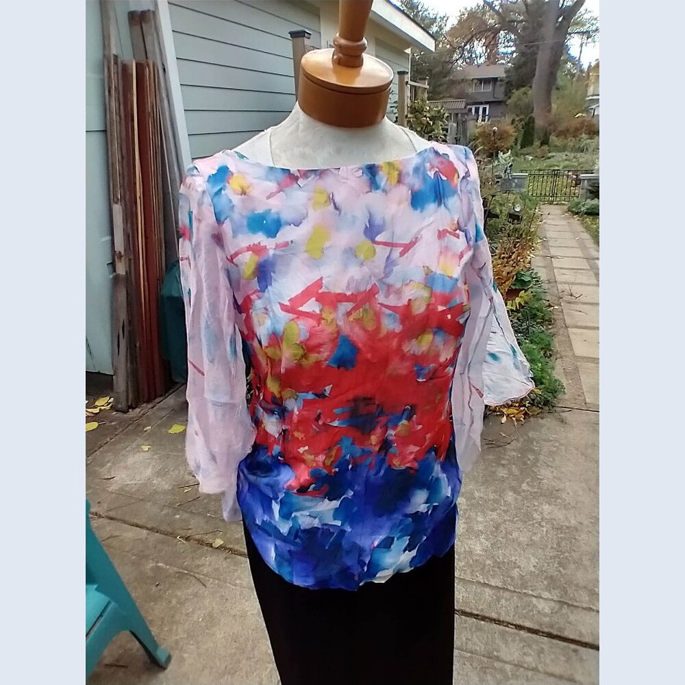 Blouse: Silk, abstract design with open side seam arms. Size 8 - by Milly